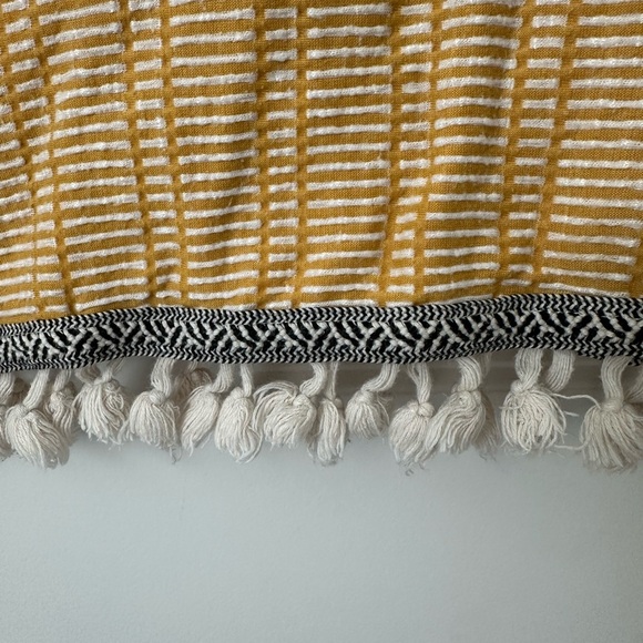 W5 Anthropologie Striped Sleeveless Top with Tassel Hem - Picture 2 of 4